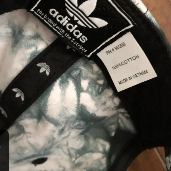 Adidas Tie Dye Washed Colorways baseball Cap - Picture 11 of 11